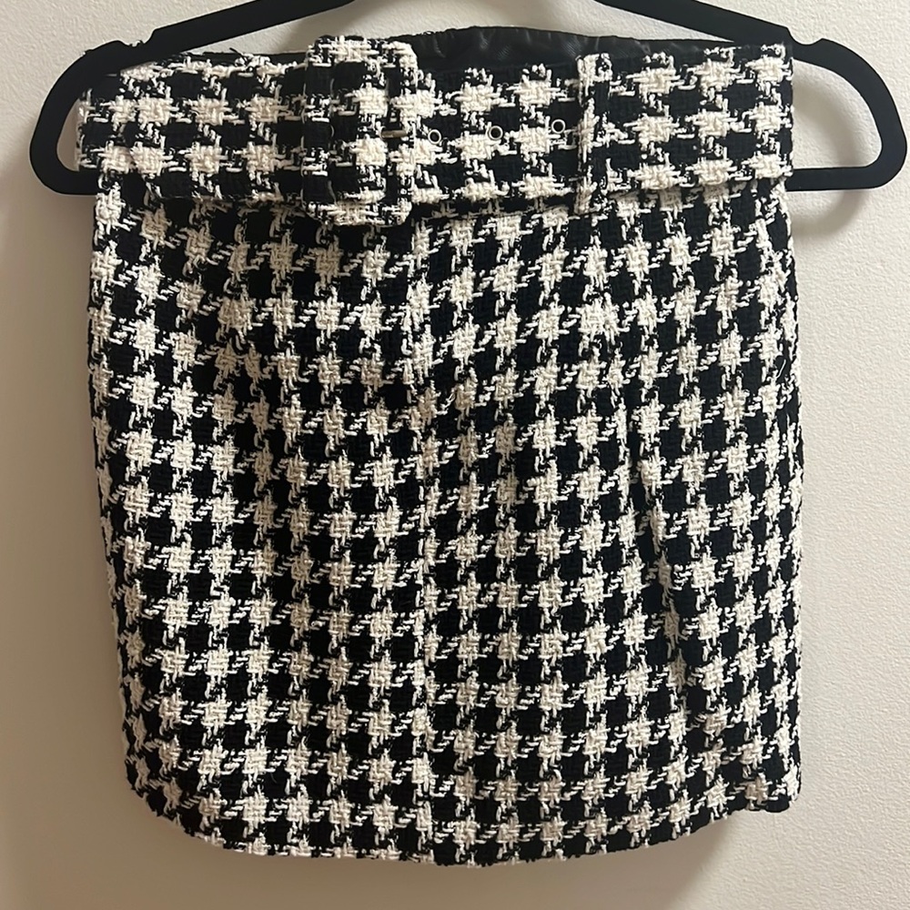 Zara black and white tweed mini skirt